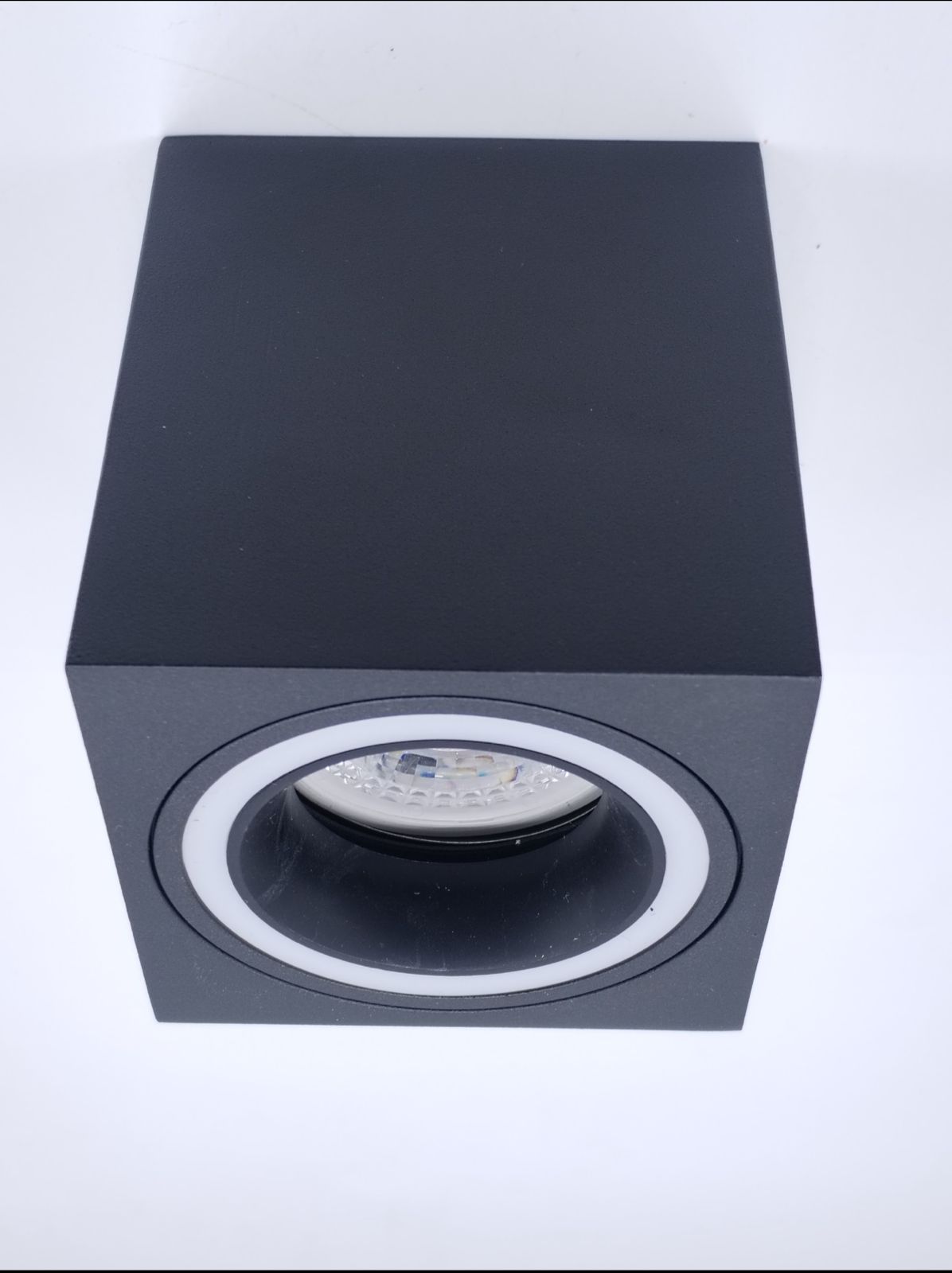 SPOT CUADRADO SOBRE PONER BORDE LUZ - Negro image